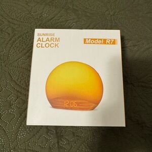 Sunrise Alarm Clock Model R7